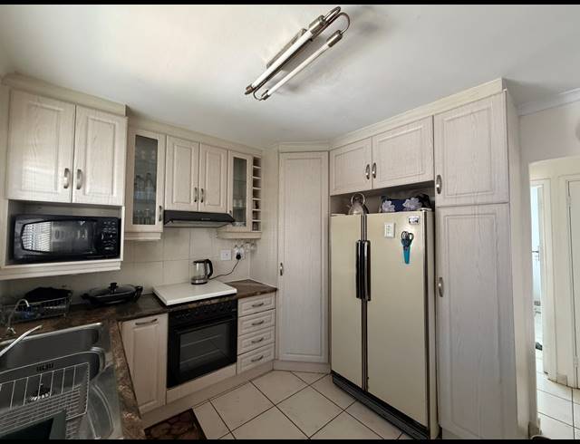 4 BEDROOM DUPLEX FOR SALE IN SCOTTBURGH CENTRAL